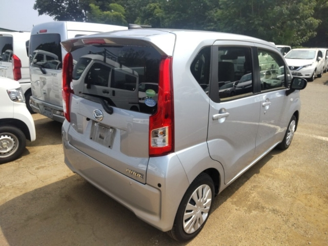 DAIHATSU MOVE 2021
