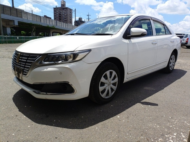 TOYOTA PREMIO 2018