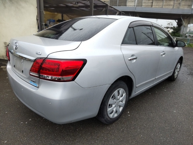 TOYOTA PREMIO 2020