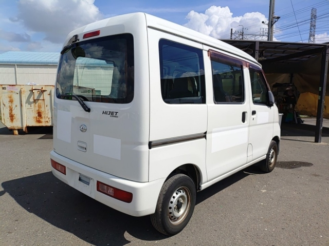 DAIHATSU HIJET VAN 2015