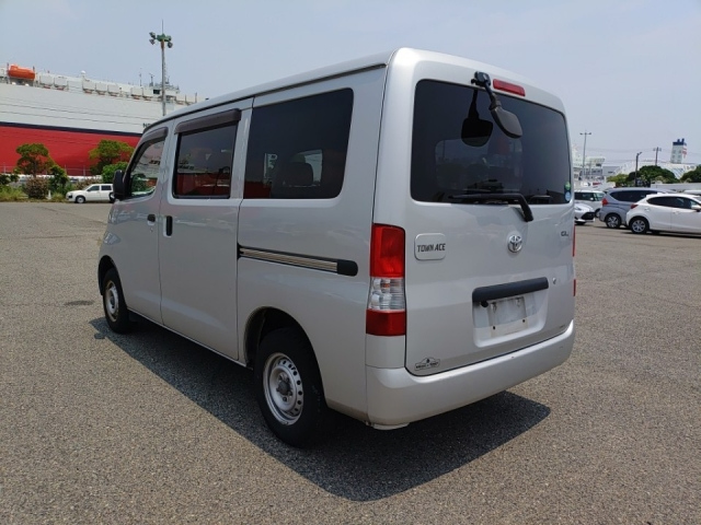 TOYOTA TOWN ACE VAN 2018