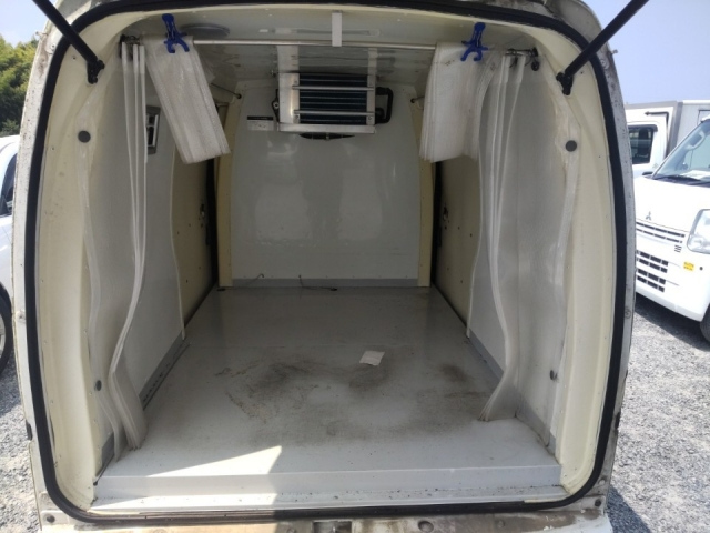DAIHATSU HIJET VAN 2017