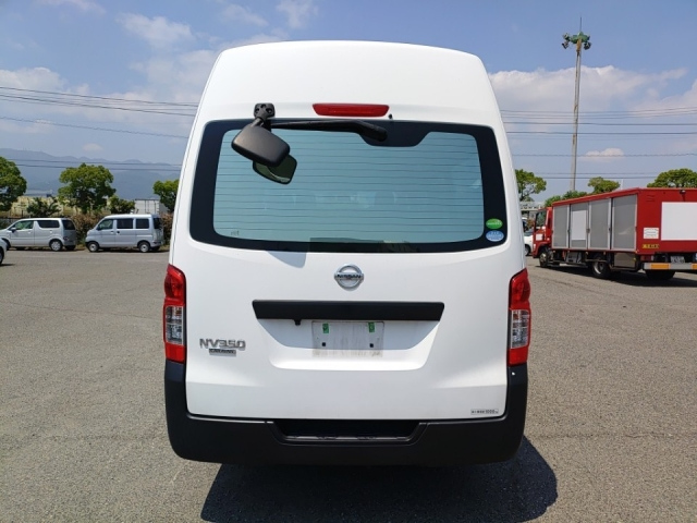 NISSAN CARAVAN VAN 2018