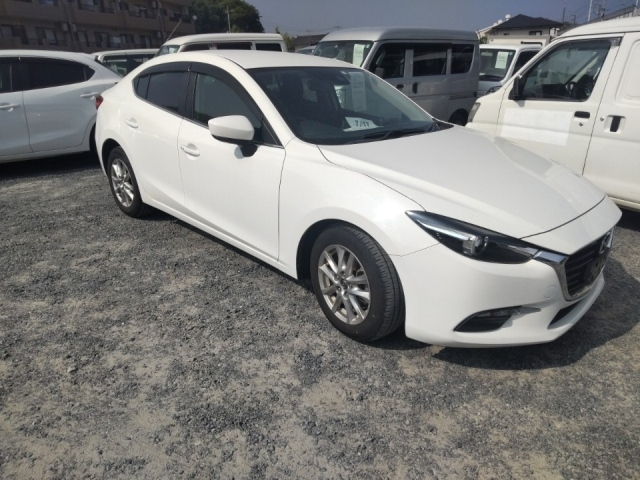 MAZDA AXELA 2018