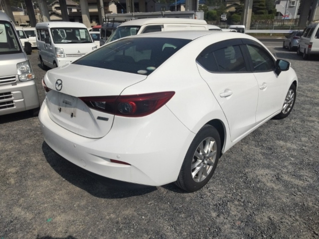 MAZDA AXELA 2018