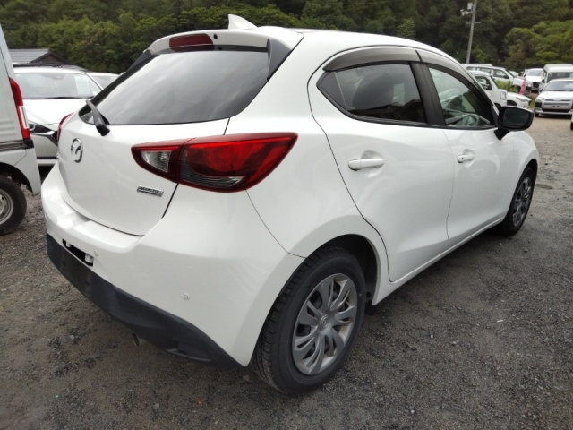 MAZDA DEMIO 2019