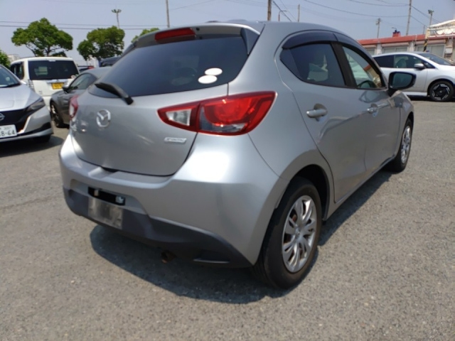 MAZDA DEMIO 2016