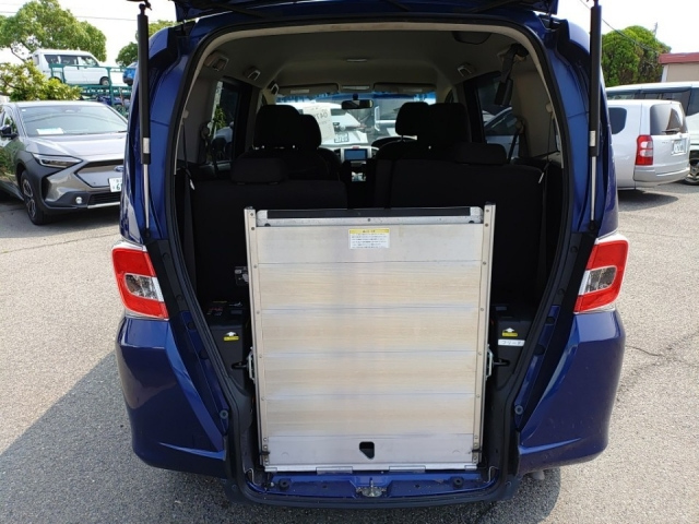 HONDA FREED 2014