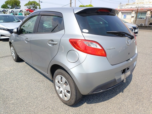 MAZDA DEMIO 2012