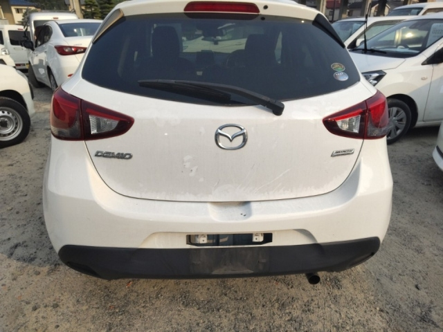 MAZDA DEMIO 2016
