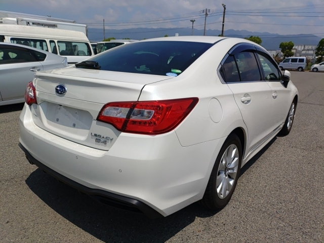 SUBARU LEGACY B4 2018