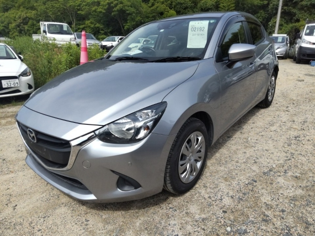 MAZDA DEMIO 2016