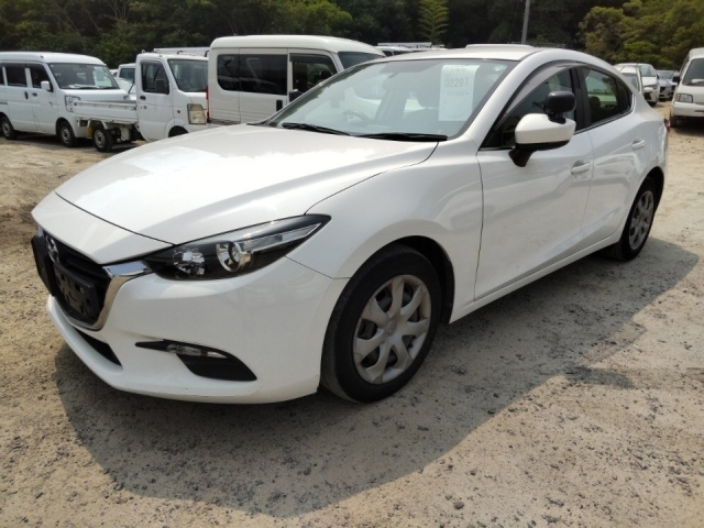 MAZDA AXELA 2018