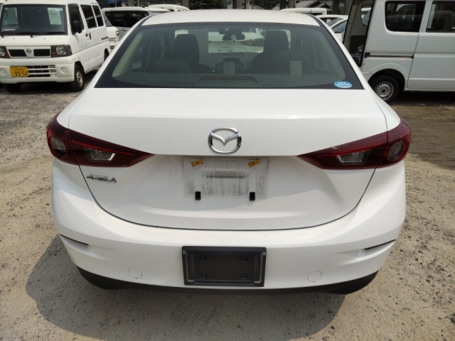 MAZDA AXELA 2018