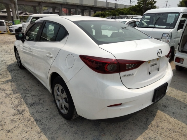 MAZDA AXELA 2018