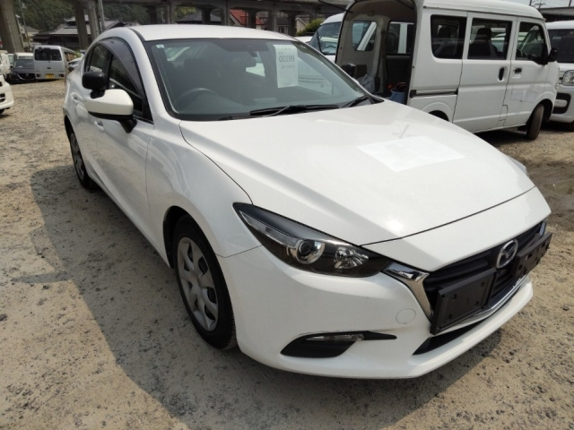 MAZDA AXELA 2018
