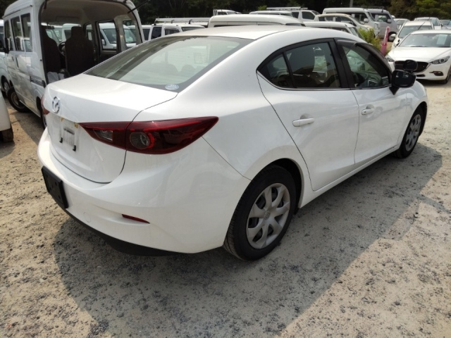 MAZDA AXELA 2018