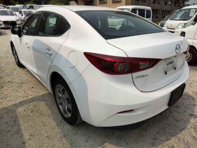 MAZDA AXELA 2018