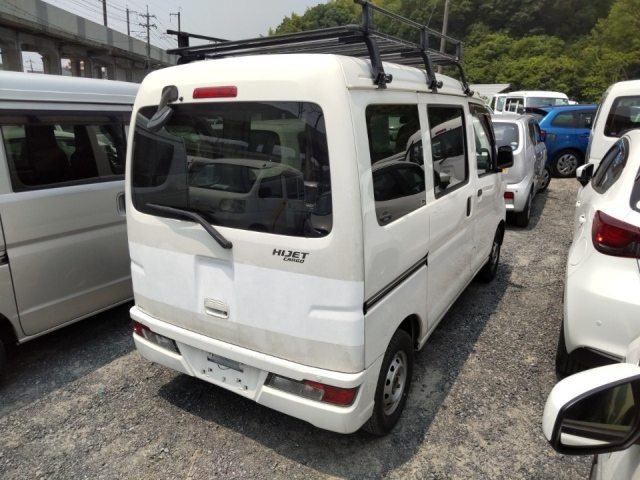 DAIHATSU HIJET VAN 2018