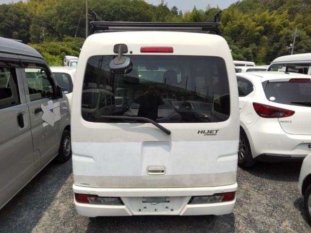 DAIHATSU HIJET VAN 2018