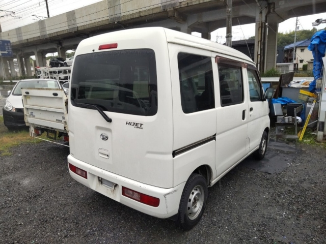 DAIHATSU HIJET VAN 2015