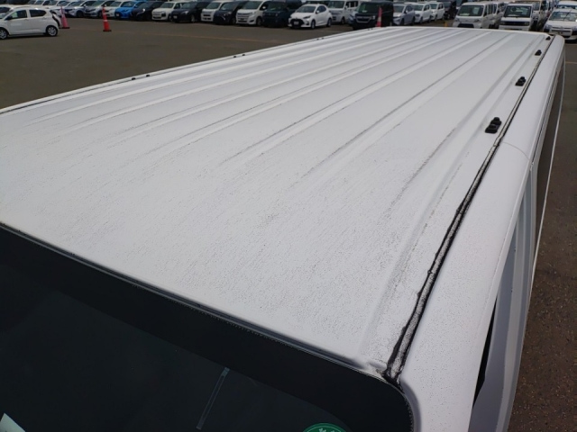 NISSAN CARAVAN VAN 2017
