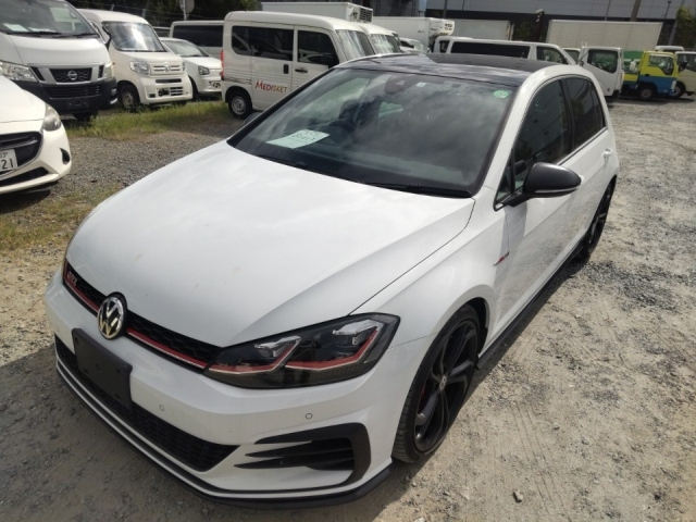 VOLKSWAGEN GOLF 2020