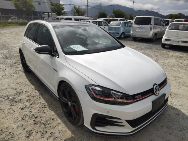 VOLKSWAGEN GOLF 2020
