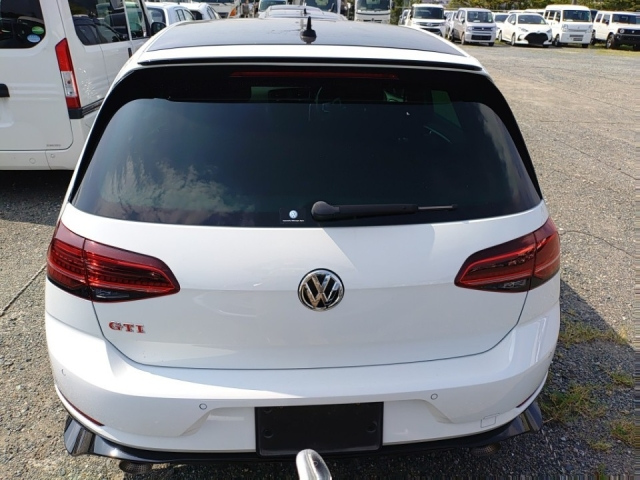 VOLKSWAGEN GOLF 2020