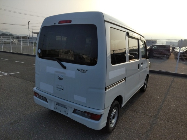 DAIHATSU HIJET VAN 2019