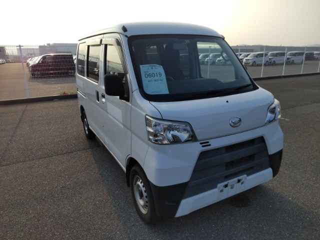 DAIHATSU HIJET VAN 2019