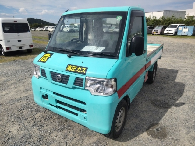 NISSAN CLIPPER TRUCK 2013