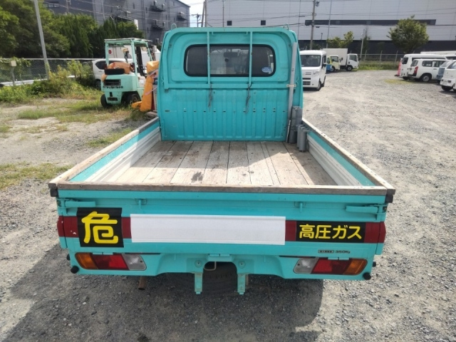 NISSAN CLIPPER TRUCK 2013