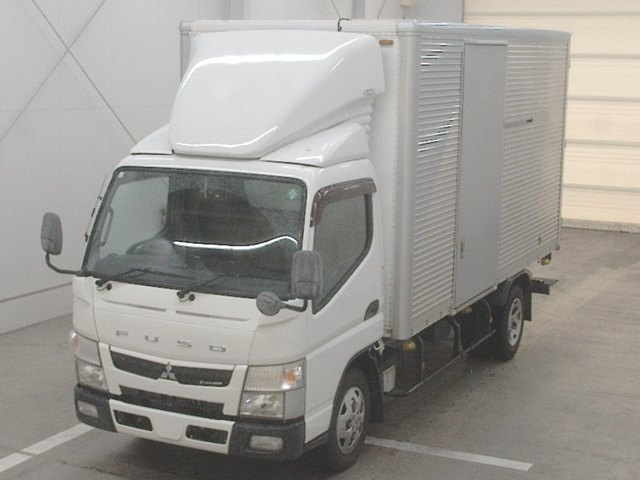 MITSUBISHI CANTER 2018
