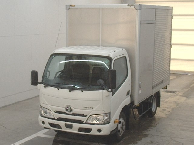 TOYOTA DYNA 2020