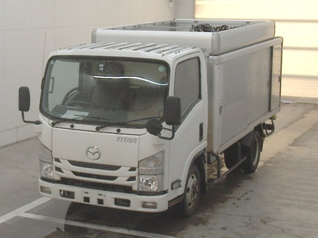 MAZDA TITAN 2015