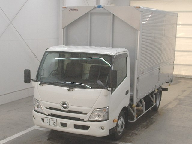 HINO DUTRO 2024