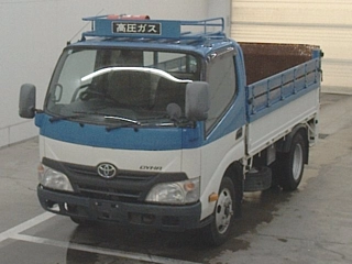 TOYOTA DYNA 2011