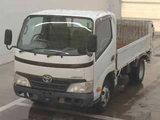 TOYOTA DYNA 2010