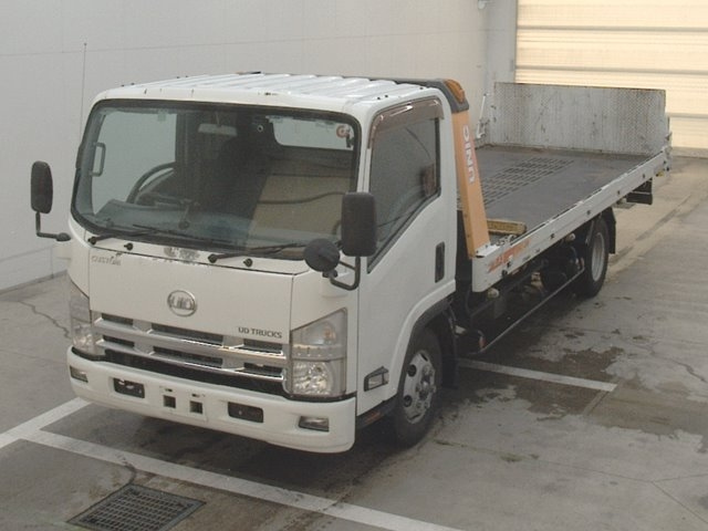NISSAN CONDOR 2014