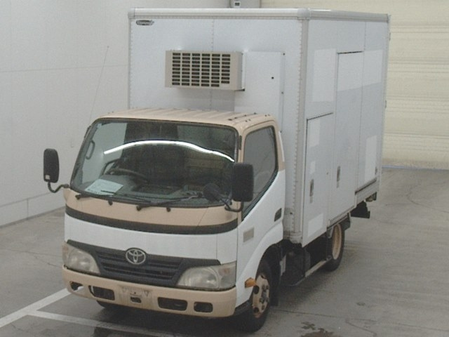 TOYOTA DYNA 2010