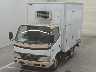 TOYOTA DYNA 2010