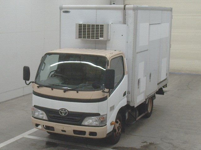 TOYOTA DYNA 2010