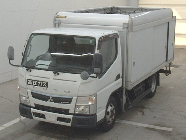 MITSUBISHI CANTER 2018