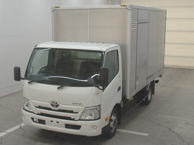 TOYOTA DYNA 2020