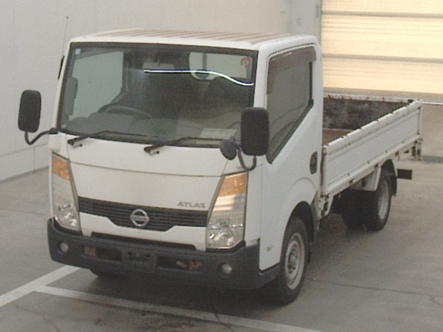 NISSAN ATLAS 2009