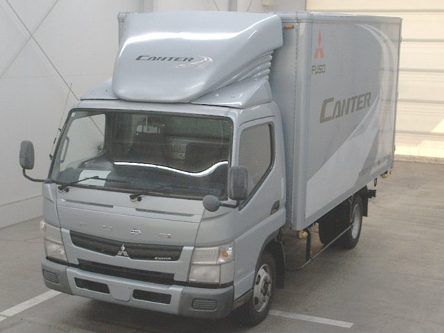 MITSUBISHI CANTER 2010
