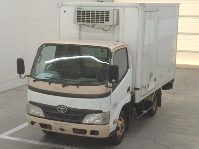 TOYOTA DYNA 2010