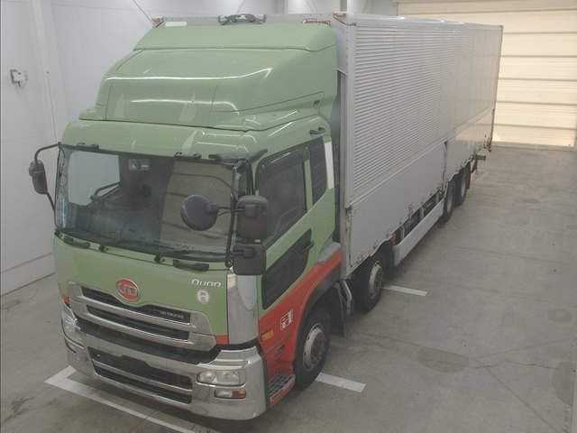 NISSAN UD SERIES 2015