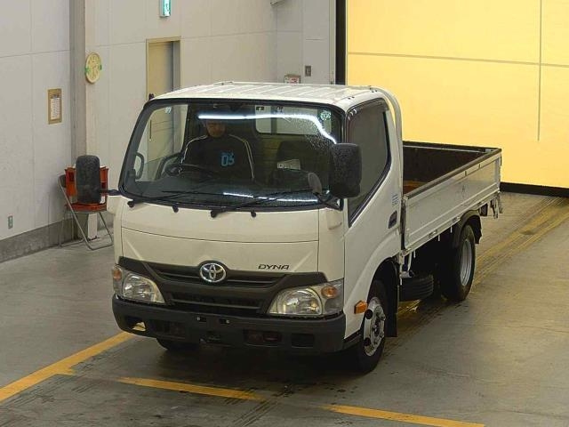 TOYOTA DYNA 2016